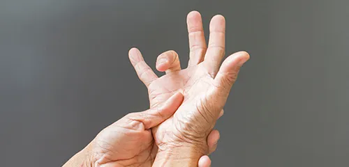 ばね指手術について